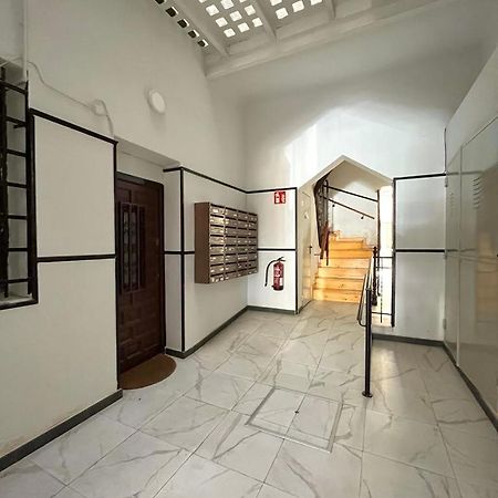 Sebastian Elcano 6, Embajadores Madrid Kültér fotó